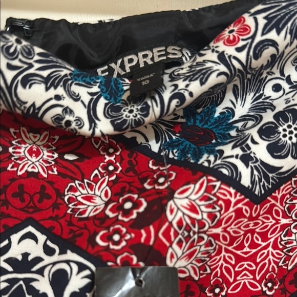NWT Express Floral Paisley Blue & Red A line Skirt size 10! - Picture 3 of 8